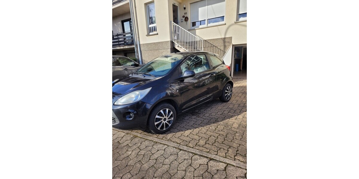 Ford Ka 180.000 km 2.490 &euro; Schwalbach 66773