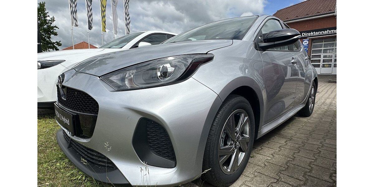 Mazda 2 Hybrid 8.600 km 23.990 &euro; Waren 17192