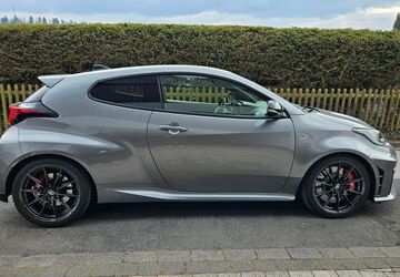 Toyota Yaris 2.538 km 43.500 &euro; Attendorn 57439