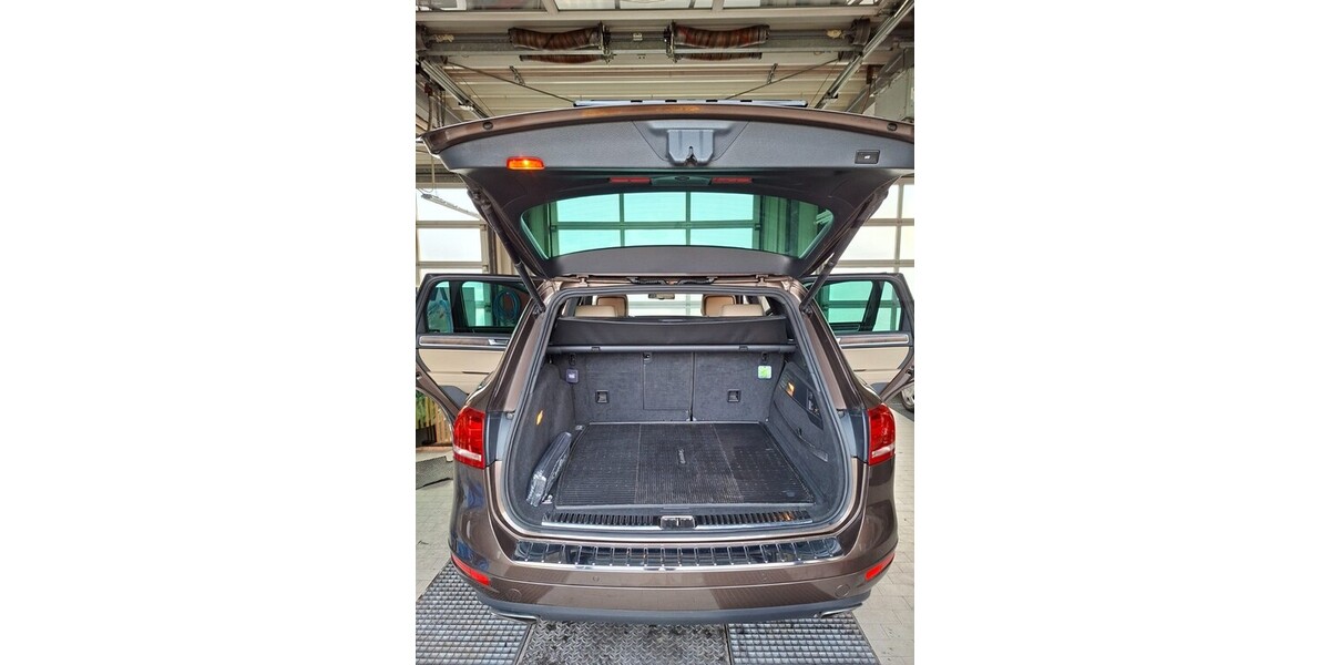 VW Touareg 232.000 km 12.500 &euro; Dresden 01067