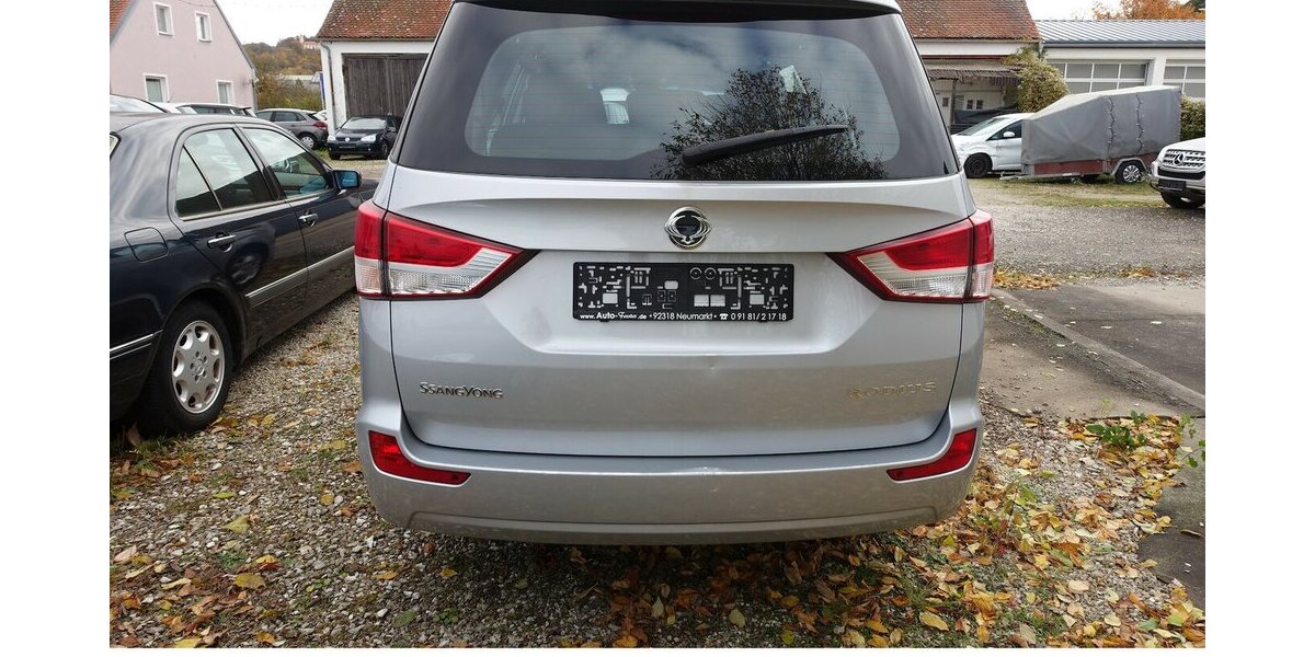 SsangYong Rodius 7-Sitzer Sitzheizung Ganzjahresreifen Alu 129.400 km 7.950 &euro; Neumarkt/OPf 92318
