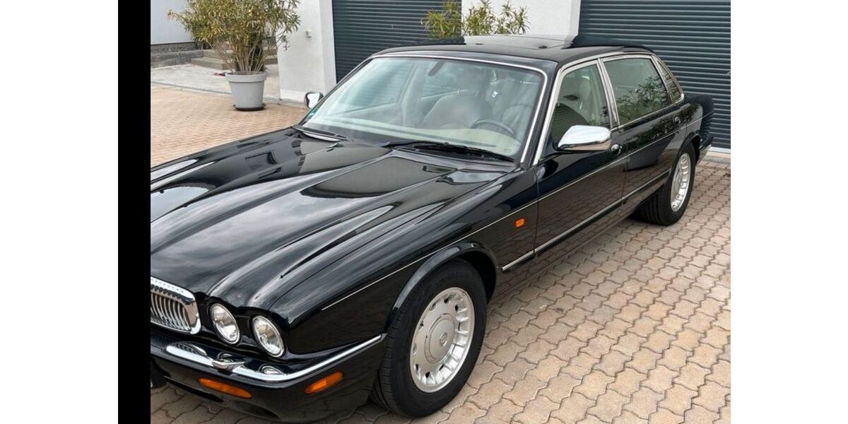 Jaguar Daimler 59.500 km 28.000 &euro; Stuttgart 70327