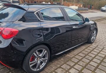 Alfa Romeo Giulietta 108.500 km 8.490 &euro; Bünde 32257