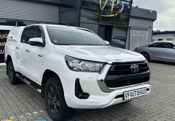 Toyota Hilux 176.000 km 32.900 &euro; Leer 26789