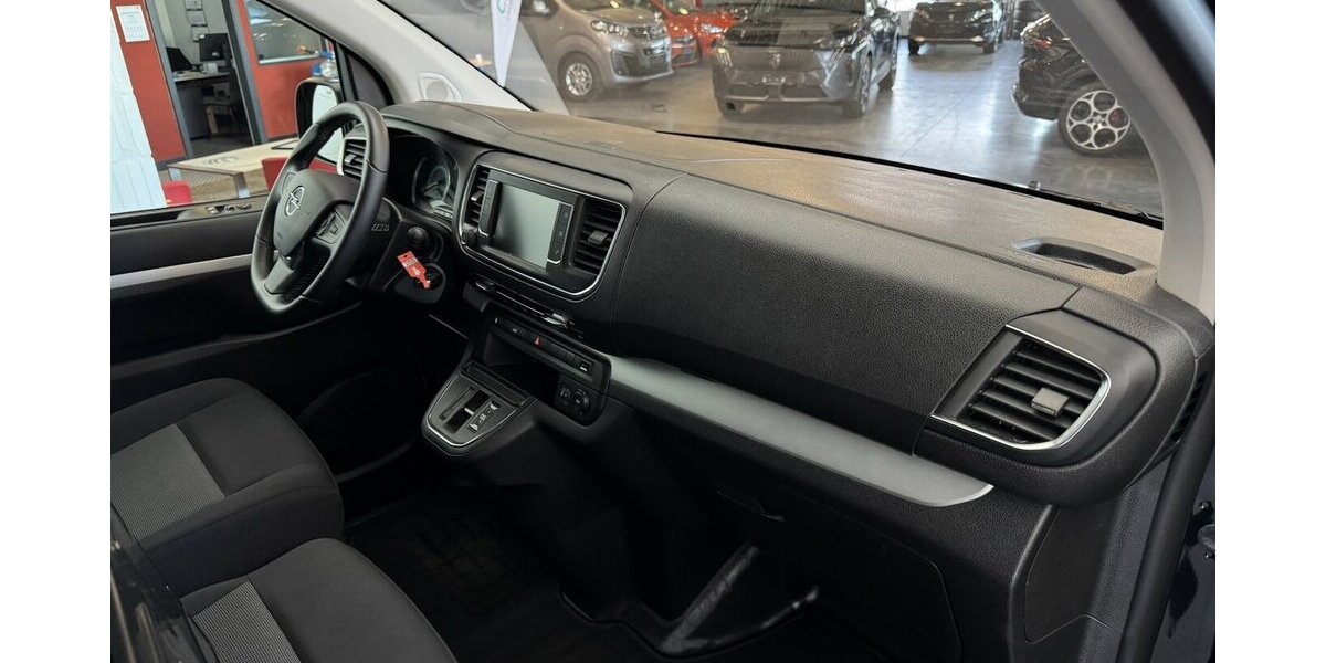 Opel Vivaro -e Cargo Elegance M 75 kWh 1. Hand 14.200 km 26.550 &euro; Lich 35423