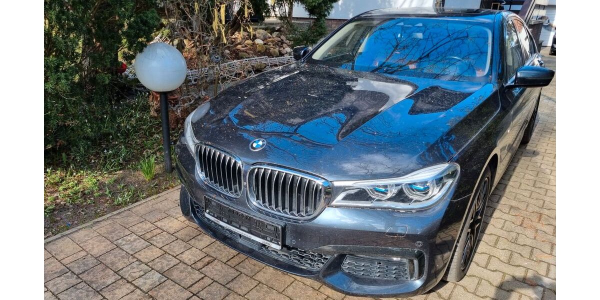 BMW 750 172.199 km 25.600 &euro; Berlin 12349