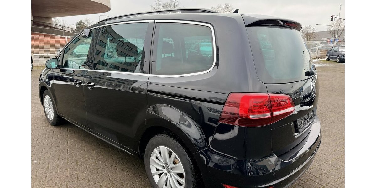 VW Sharan 1.4 TSI Comfortline 7Sitze/Navi/Scheckh 95.100 km 17.999 &euro; Frankfurt 60386