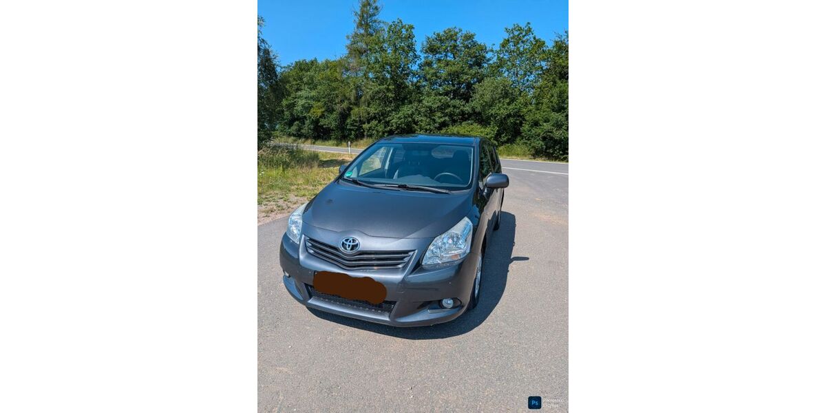 Toyota Corolla Verso 183.000 km 4.400 &euro; Lasel 54612
