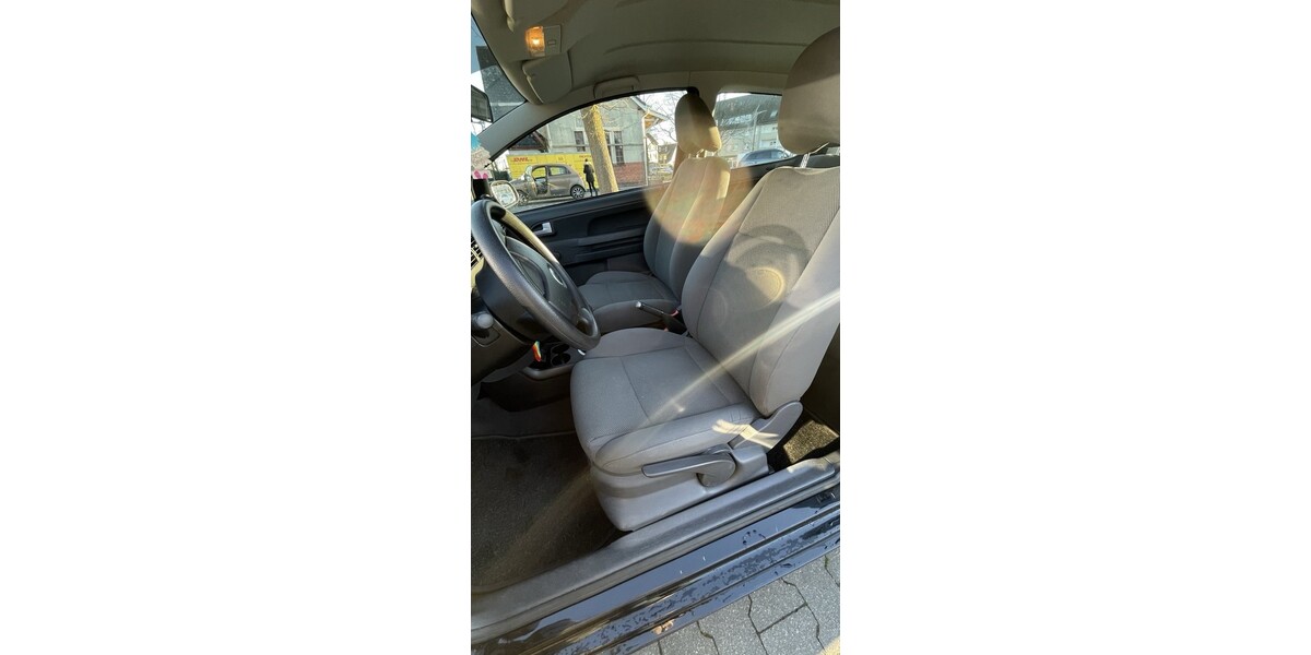 VW Fox 91.000 km 2.800 &euro; Bremen 28195