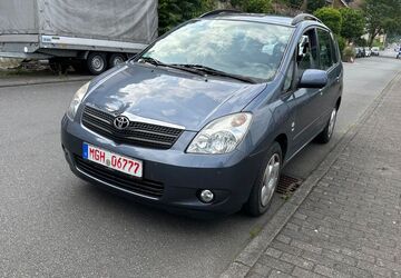 Toyota Corolla Verso 132.000 km 2.600 &euro; Wertheim am Main 97877
