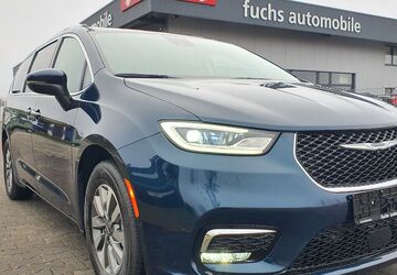 Chrysler Pacifica 2.322 km 52.990 &euro; Augsburg 86165