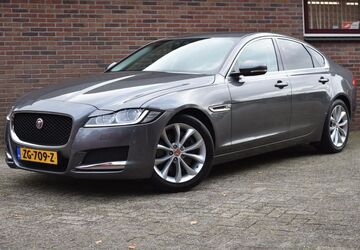 Jaguar XF 214.708 km 7.679 &euro; Alteveer 