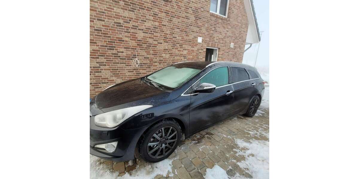 Hyundai i40 134.000 km 7.500 &euro; Brunsbüttel 25541