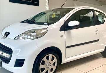 Peugeot 107 28.660 km 6.990 &euro; Köln 51067