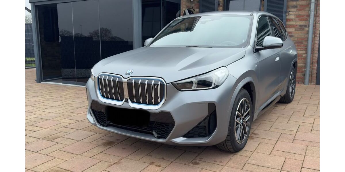 BMW iX1 19.431 km 32.900 &euro; Bassum 27211
