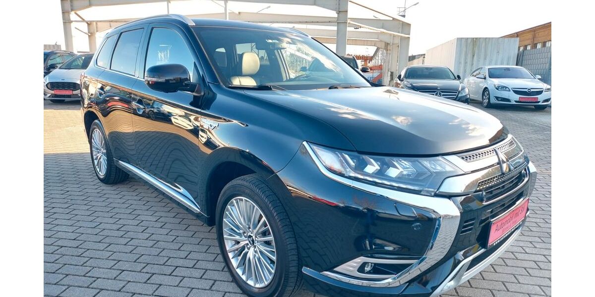 Mitsubishi Outlander 98.392 km 15.499 &euro; Leipzig 04328