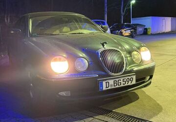 Jaguar S-Type 198.000 km 1.500 &euro; Düsseldorf 40599