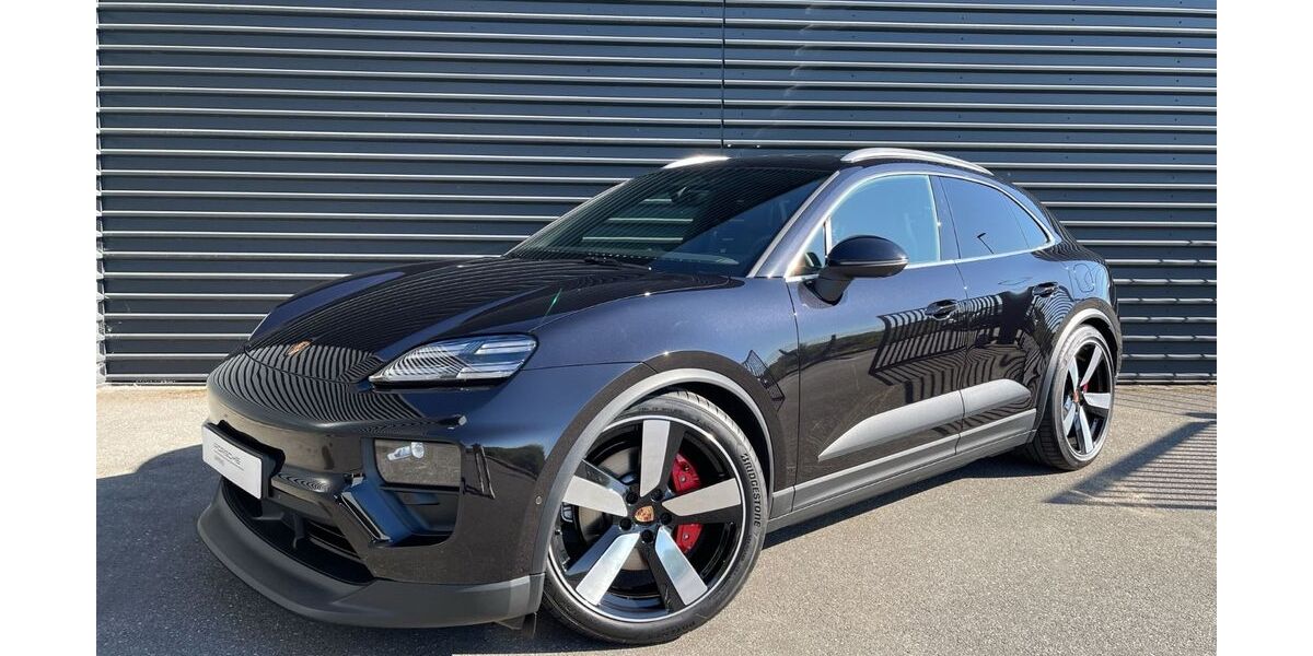 Porsche Macan 8.990 km 96.750 &euro; Papendorf 18059