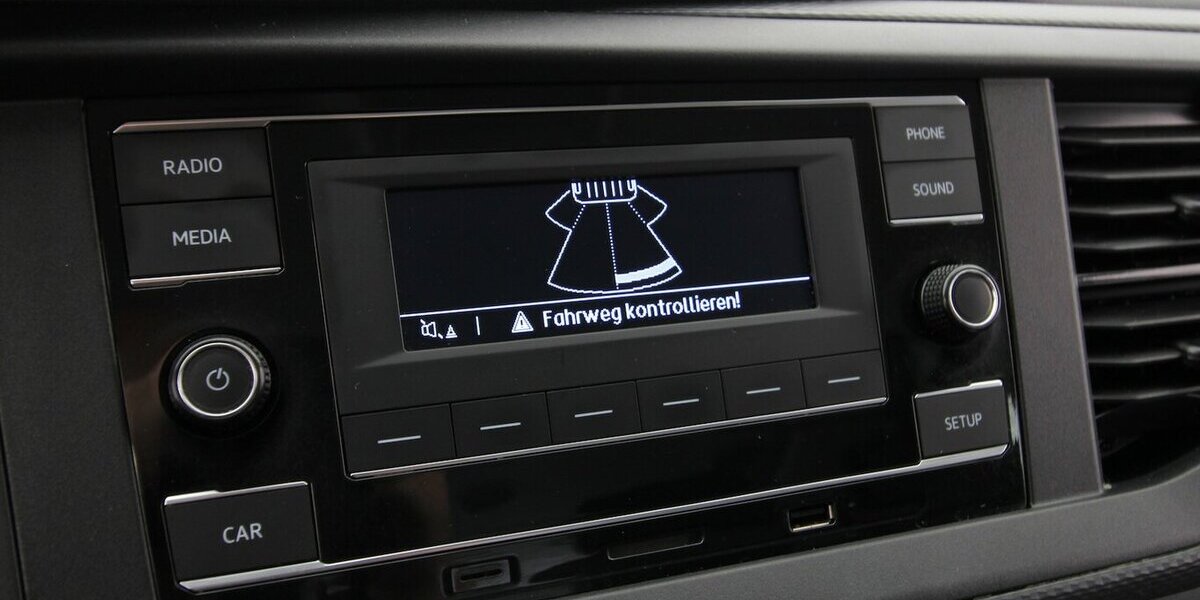 VW T6.1 Kombi lang 2.0 TDI 9-SITZER+2xKLIMA+PDC+AHK 146.949 km 28.900 &euro; Hagenow 19230