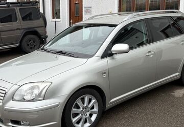 Toyota Avensis 217.000 km 2.990 &euro; München 81479
