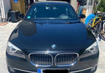 BMW 740 122.680 km 16.000 &euro; München 81243