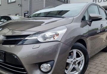 Toyota Verso 162.903 km 11.999 &euro; Nalbach 66809