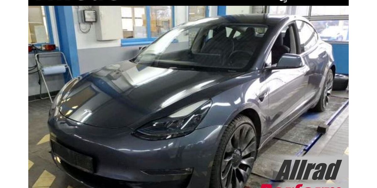 Tesla Model 3 61.450 km 32.900 &euro; Schöningen 38364