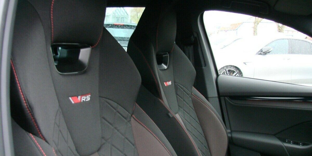 Skoda Octavia RS 2.0TSi AHK ACC LED Kamera 4.466 km 37.980 &euro; Falkensee 14612