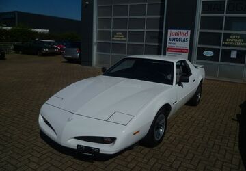 Pontiac Firebird 200.900 km 16.900 &euro; Wesel 46485