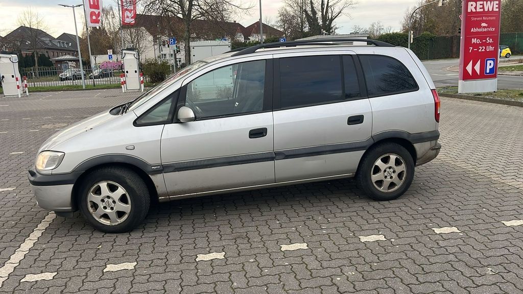 Opel Zafira Life 214.000 km 1.000 &euro; Bremen 28237