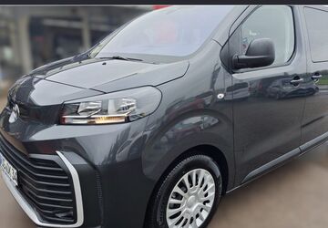 Toyota Proace (Verso) 1.500 km 41.590 &euro; Dittenheim 91723