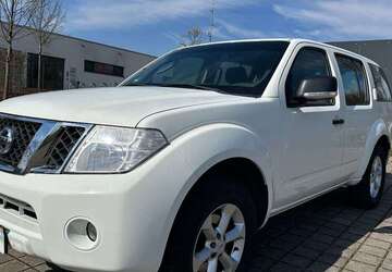 Nissan Pathfinder 170.000 km 8.950 &euro; Remseck am Neckar 71686