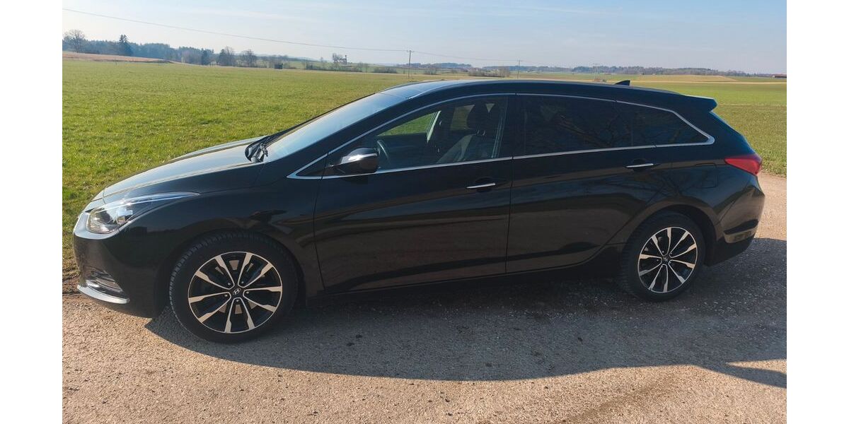 Hyundai i40 130.000 km 8.900 &euro; Eberfing 82390