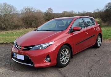 Toyota Auris 161.700 km 5.900 &euro; Tholey 66636