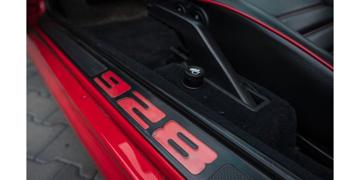 Porsche 928 208.000 km 20.928 &euro; Brohl Lützing 56656