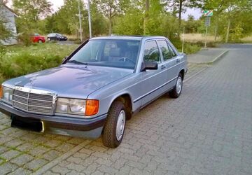 Mercedes-Benz 190 297.000 km 9.499 &euro; Aschaffenburg 63741