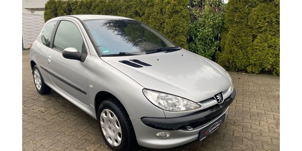 Peugeot 206 111.890 km 2.790 &euro; Oer Erkenschwick 45739