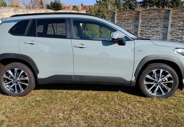 Toyota Corolla Cross 15.000 km 32.790 &euro; Wedel 22880