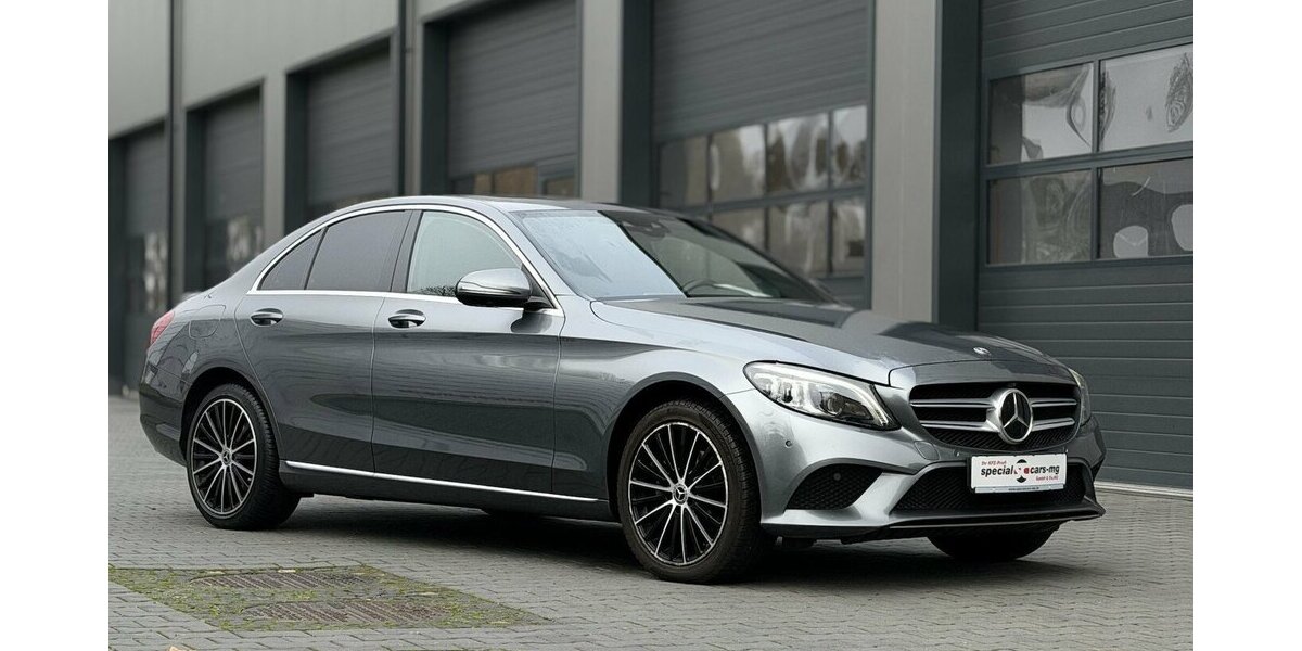 Mercedes-Benz C 220 Designo / AMG / LED / 360° Cam / Allrad 220.000 km 20.990 &euro; Mönchengladbach 41066
