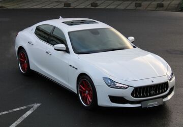 Maserati Ghibli 118.564 km 28.990 &euro; Düsseldorf 40233