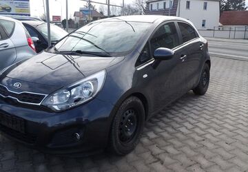 Kia Rio 58.000 km 8.499 &euro; Bautzen 02625
