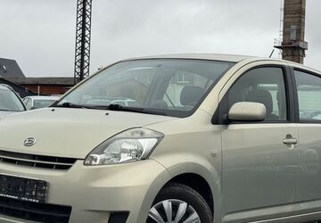 Daihatsu Sirion 223.525 km 1.999 &euro; Breitenbach 37327