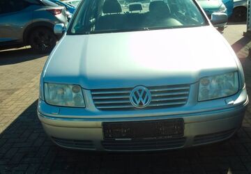 VW Bora 124.000 km 1.800 &euro; Magdeburg 39128