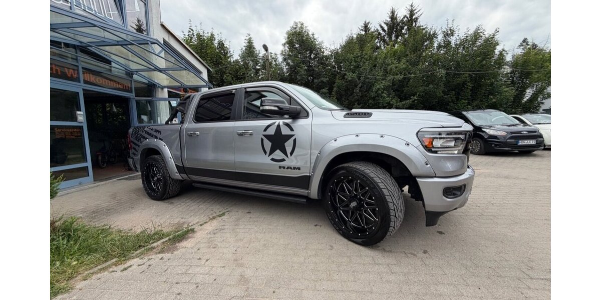 Dodge RAM 1500 Hemi Laramie4x4