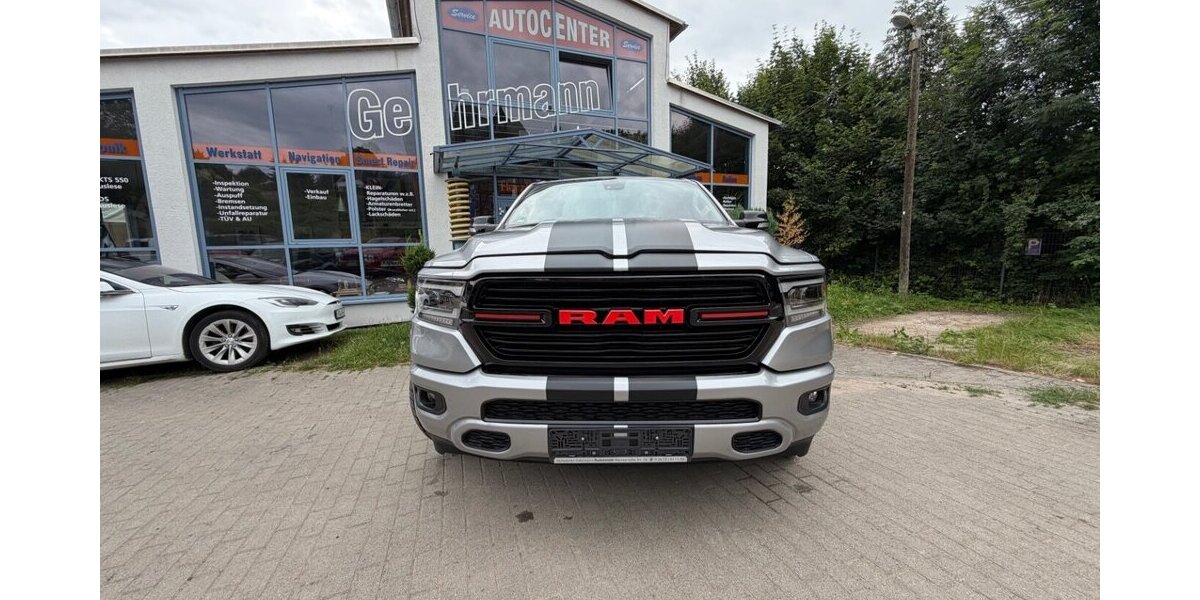 Dodge RAM 1500 Hemi Laramie4x4