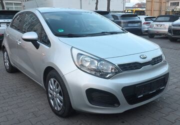 Kia Rio 97.969 km 8.999 &euro; Berlin 13581