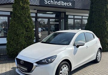 Mazda 2 17.361 km 15.890 &euro; Regensburg 93055