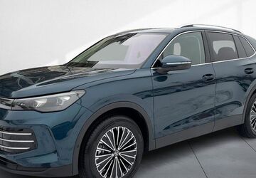 VW Tiguan 5.500 km 51.750 &euro; Dresden 01067