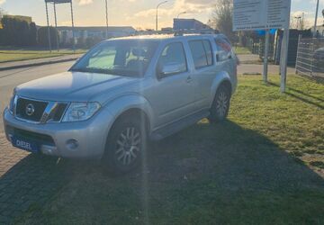 Nissan Pathfinder 218.507 km 6.999 &euro; Gnoien 17179