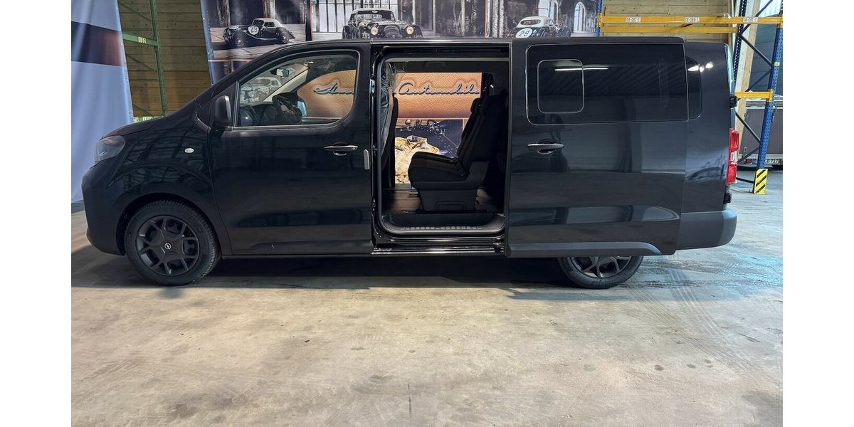 Opel Vivaro XL Extra long 9-Sitzer Klimaautom. AHK 9.900 km 35.999 &euro; Hamburg 22339